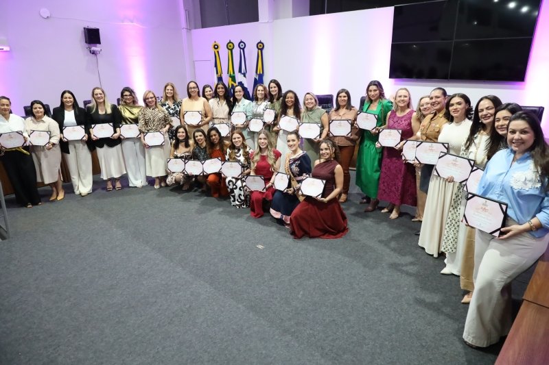 Liandra homenageia “Mulheres que Inspiram” em noite de reconhecimento e emoção na Câmara 